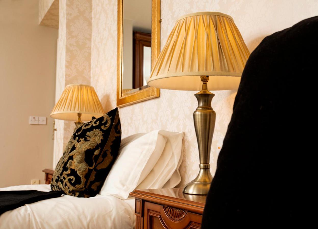Hotel Donegal Manor à Donegal Town Extérieur photo