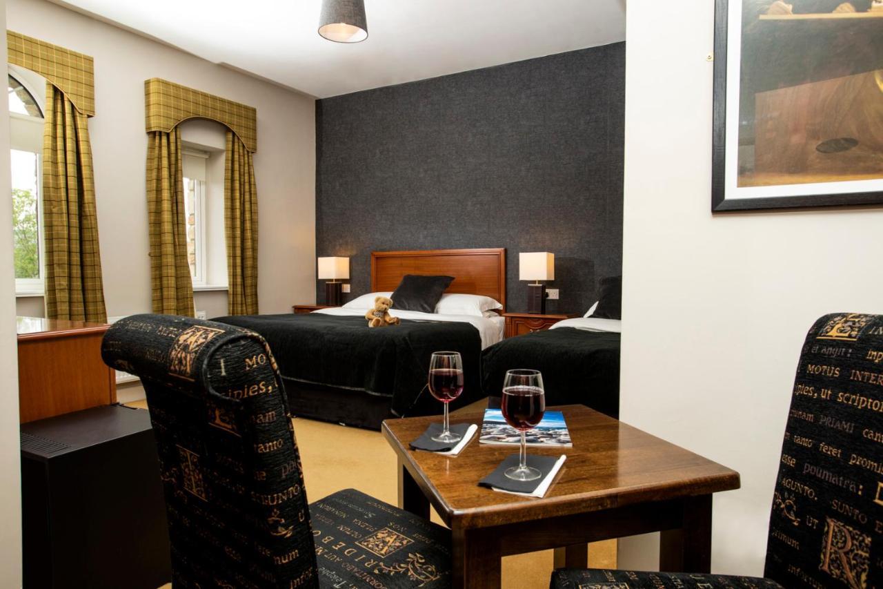 Hotel Donegal Manor à Donegal Town Extérieur photo