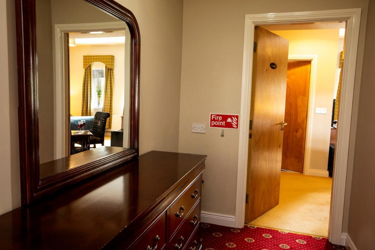 Hotel Donegal Manor à Donegal Town Extérieur photo