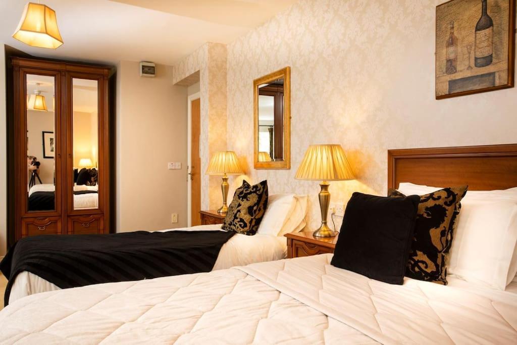 Hotel Donegal Manor à Donegal Town Extérieur photo