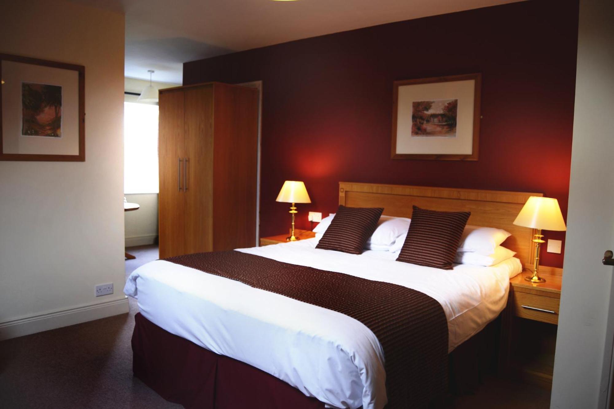Hotel Donegal Manor à Donegal Town Extérieur photo