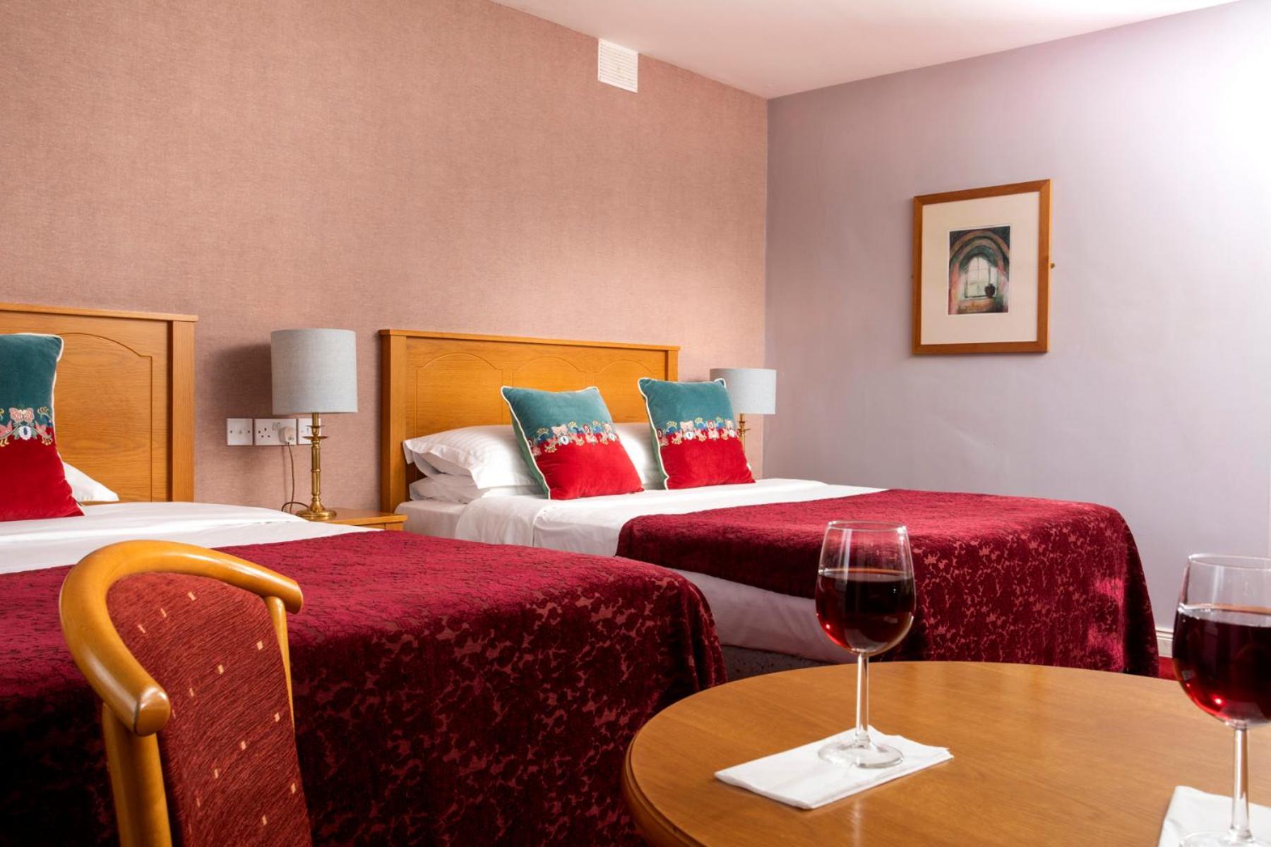 Hotel Donegal Manor à Donegal Town Extérieur photo